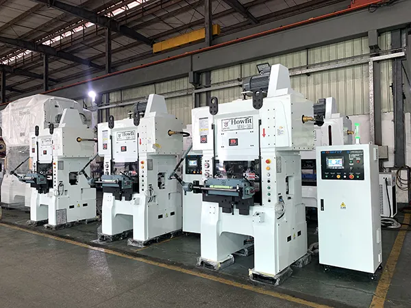 Straight Side Press, 6 Guide Posts (30-200 ton)
