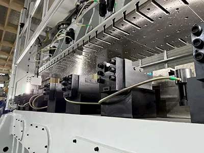 Slide / die arm bracket
